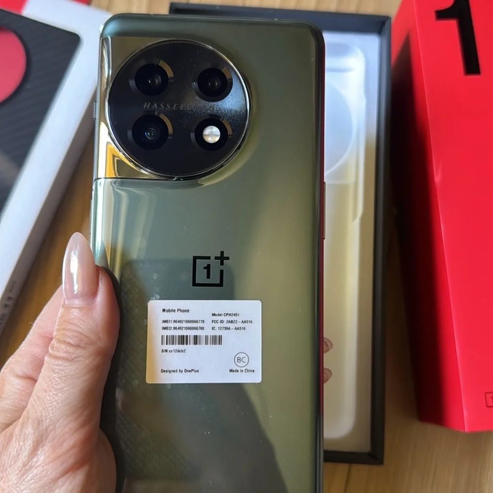 OnePlus 11 Smartphone with Case 16GB